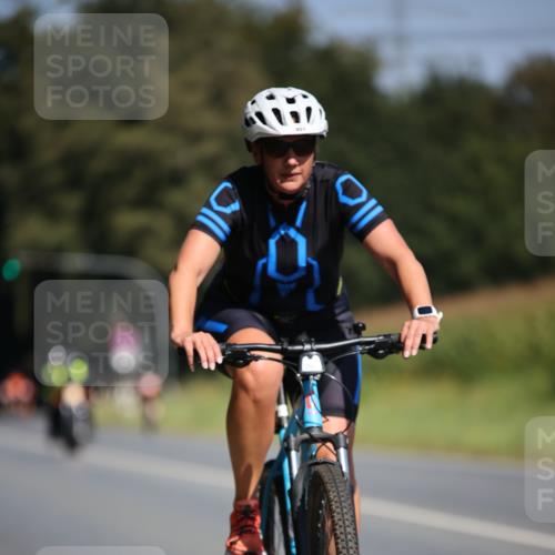 01.09.2024 - 17. Tribühne Triathlon H.Heesch http://msf.ph/oto/6946241 01.09.2024 11:52:06 Radfahren 312, 451, 505, 669 meine-sportfotos.de