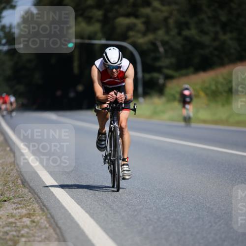 01.09.2024 - 17. Tribühne Triathlon H.Heesch http://msf.ph/oto/6946300 01.09.2024 11:52:21 Radfahren 355, 470, 526, 648, 686 meine-sportfotos.de