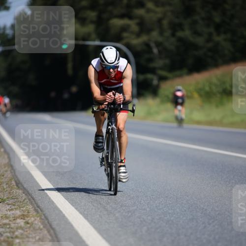 01.09.2024 - 17. Tribühne Triathlon H.Heesch http://msf.ph/oto/6946301 01.09.2024 11:52:21 Radfahren 355, 470, 526, 648, 686 meine-sportfotos.de