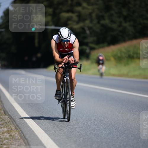 01.09.2024 - 17. Tribühne Triathlon H.Heesch http://msf.ph/oto/6946304 01.09.2024 11:52:21 Radfahren 355, 470, 526, 648, 686 meine-sportfotos.de