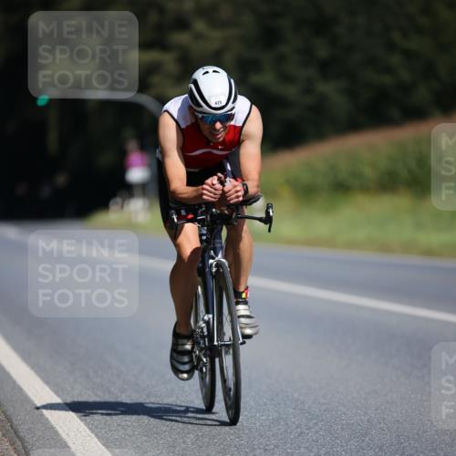 01.09.2024 - 17. Tribühne Triathlon H.Heesch http://msf.ph/oto/6946315 01.09.2024 11:52:22 Radfahren 355, 470, 526, 648 meine-sportfotos.de