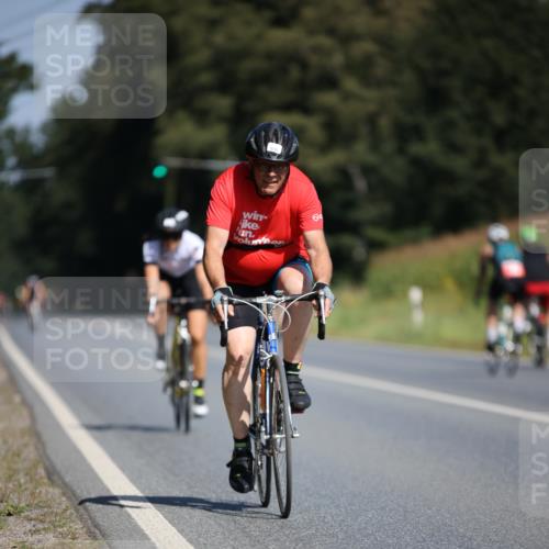 01.09.2024 - 17. Tribühne Triathlon H.Heesch http://msf.ph/oto/6946333 01.09.2024 11:52:34 Radfahren 463, 506, 520, 541, 574, 692 meine-sportfotos.de