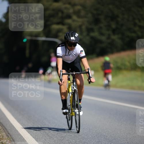01.09.2024 - 17. Tribühne Triathlon H.Heesch http://msf.ph/oto/6946352 01.09.2024 11:52:35 Radfahren 463, 506, 520, 541, 574, 692 meine-sportfotos.de