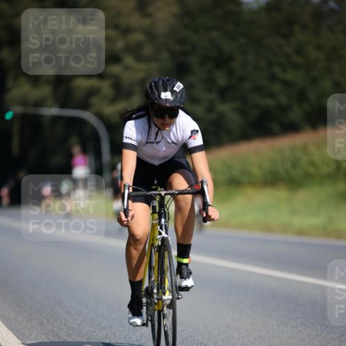 01.09.2024 - 17. Tribühne Triathlon H.Heesch http://msf.ph/oto/6946363 01.09.2024 11:52:36 Radfahren 463, 506, 510, 520, 541, 574 meine-sportfotos.de