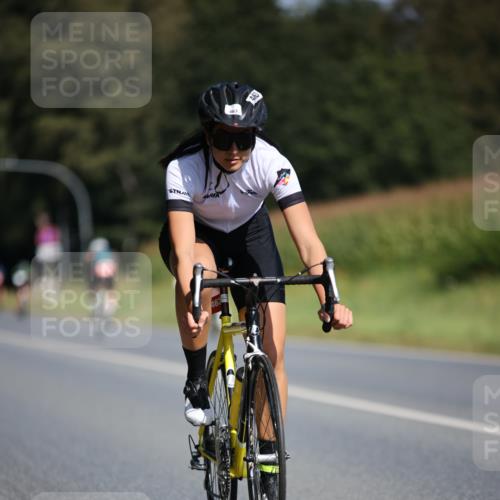 01.09.2024 - 17. Tribühne Triathlon H.Heesch http://msf.ph/oto/6946371 01.09.2024 11:52:36 Radfahren 463, 506, 510, 520, 541, 574 meine-sportfotos.de