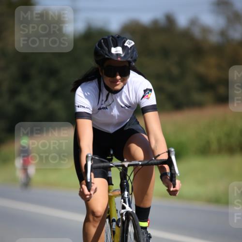01.09.2024 - 17. Tribühne Triathlon H.Heesch http://msf.ph/oto/6946382 01.09.2024 11:52:36 Radfahren 463, 506, 510, 520, 541, 574 meine-sportfotos.de
