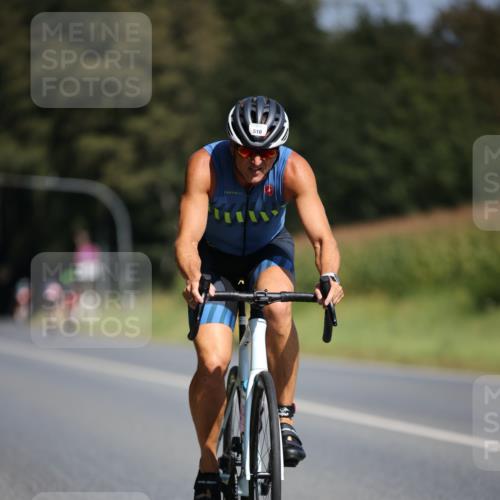 01.09.2024 - 17. Tribühne Triathlon H.Heesch http://msf.ph/oto/6946397 01.09.2024 11:52:46 Radfahren 510, 594, 709 meine-sportfotos.de