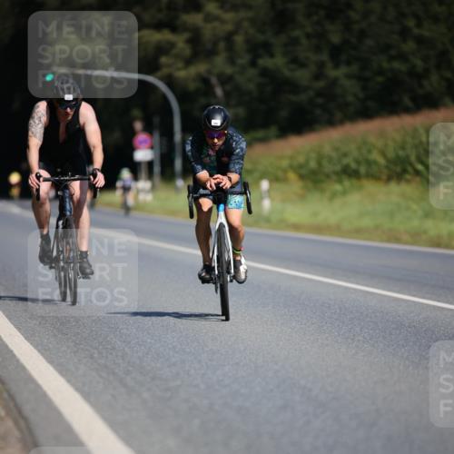 01.09.2024 - 17. Tribühne Triathlon H.Heesch http://msf.ph/oto/6946458 01.09.2024 11:53:02 Radfahren 473, 483, 486, 529, 584, 704 meine-sportfotos.de