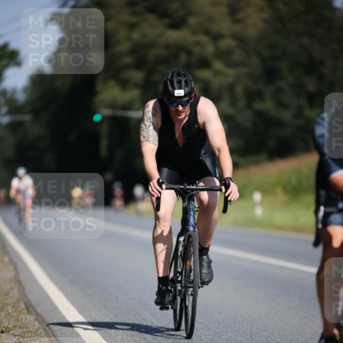 01.09.2024 - 17. Tribühne Triathlon H.Heesch http://msf.ph/oto/6946468 01.09.2024 11:53:03 Radfahren 473, 482, 483, 486, 514, 529, 584, 704 meine-sportfotos.de