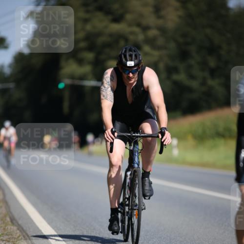 01.09.2024 - 17. Tribühne Triathlon H.Heesch http://msf.ph/oto/6946475 01.09.2024 11:53:03 Radfahren 473, 482, 483, 486, 514, 529, 584, 704 meine-sportfotos.de