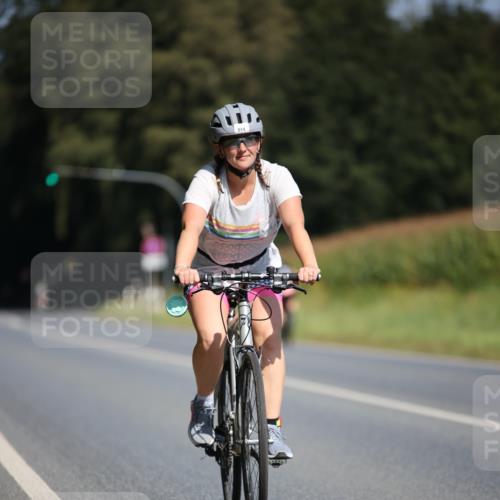 01.09.2024 - 17. Tribühne Triathlon H.Heesch http://msf.ph/oto/6946494 01.09.2024 11:53:12 Radfahren 473, 482, 514, 543, 584 meine-sportfotos.de