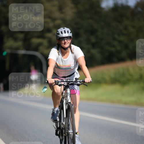 01.09.2024 - 17. Tribühne Triathlon H.Heesch http://msf.ph/oto/6946504 01.09.2024 11:53:12 Radfahren 473, 482, 514, 543, 584 meine-sportfotos.de