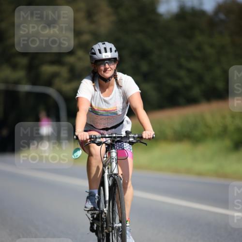 01.09.2024 - 17. Tribühne Triathlon H.Heesch http://msf.ph/oto/6946510 01.09.2024 11:53:12 Radfahren 473, 482, 514, 543, 584 meine-sportfotos.de