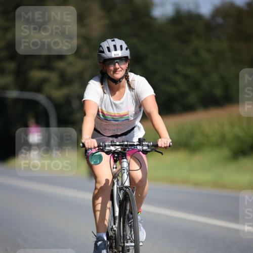 01.09.2024 - 17. Tribühne Triathlon H.Heesch http://msf.ph/oto/6946517 01.09.2024 11:53:12 Radfahren 473, 482, 514, 543, 584 meine-sportfotos.de
