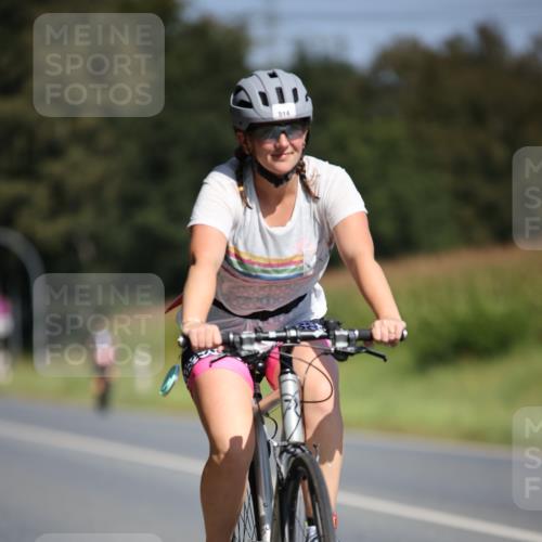 01.09.2024 - 17. Tribühne Triathlon H.Heesch http://msf.ph/oto/6946529 01.09.2024 11:53:12 Radfahren 473, 482, 514, 543, 584 meine-sportfotos.de