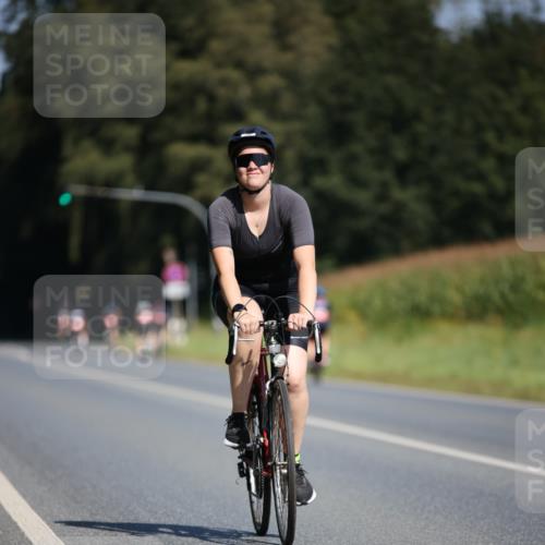 01.09.2024 - 17. Tribühne Triathlon H.Heesch http://msf.ph/oto/6946548 01.09.2024 11:53:27 Radfahren 538, 573, 589, 670, 693 meine-sportfotos.de