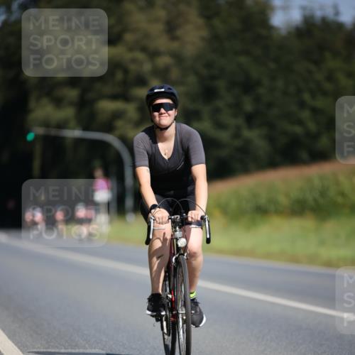 01.09.2024 - 17. Tribühne Triathlon H.Heesch http://msf.ph/oto/6946552 01.09.2024 11:53:27 Radfahren 538, 573, 589, 670, 693 meine-sportfotos.de