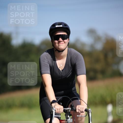 01.09.2024 - 17. Tribühne Triathlon H.Heesch http://msf.ph/oto/6946604 01.09.2024 11:53:28 Radfahren 401, 538, 573, 589, 608, 693 meine-sportfotos.de