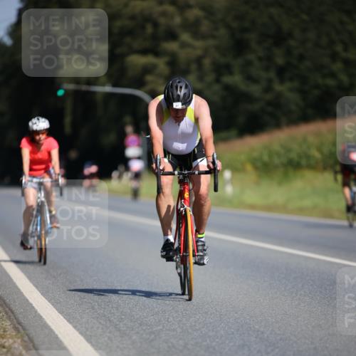 01.09.2024 - 17. Tribühne Triathlon H.Heesch http://msf.ph/oto/6946615 01.09.2024 11:53:36 Radfahren 398, 401, 501, 608, 693 meine-sportfotos.de