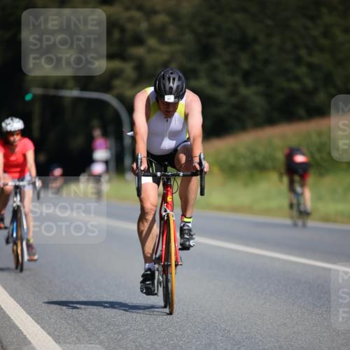 01.09.2024 - 17. Tribühne Triathlon H.Heesch http://msf.ph/oto/6946628 01.09.2024 11:53:37 Radfahren 398, 401, 501, 608, 693 meine-sportfotos.de