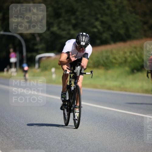 01.09.2024 - 17. Tribühne Triathlon H.Heesch http://msf.ph/oto/6946710 01.09.2024 11:53:57 Radfahren 488, 550, 579, 663, 673 meine-sportfotos.de