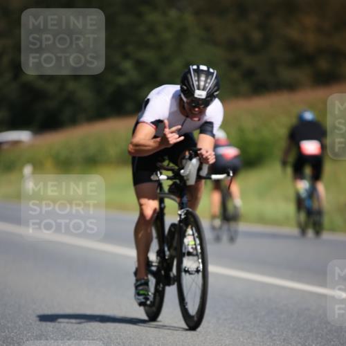 01.09.2024 - 17. Tribühne Triathlon H.Heesch http://msf.ph/oto/6946722 01.09.2024 11:53:57 Radfahren 488, 550, 579, 663, 673 meine-sportfotos.de