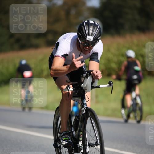01.09.2024 - 17. Tribühne Triathlon H.Heesch http://msf.ph/oto/6946733 01.09.2024 11:53:58 Radfahren 488, 550, 579, 663, 673 meine-sportfotos.de