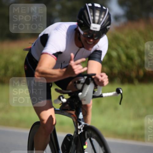 01.09.2024 - 17. Tribühne Triathlon H.Heesch http://msf.ph/oto/6946743 01.09.2024 11:53:58 Radfahren 488, 550, 579, 663, 673 meine-sportfotos.de