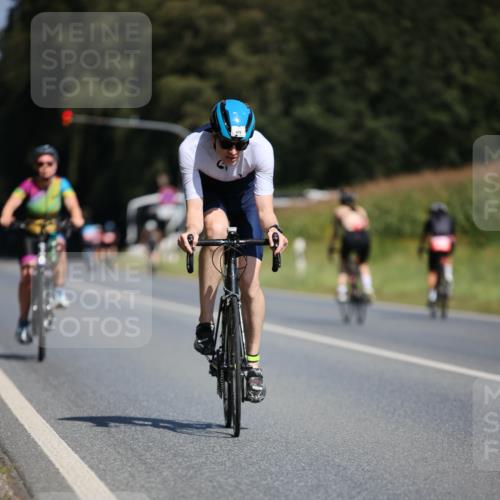 01.09.2024 - 17. Tribühne Triathlon H.Heesch http://msf.ph/oto/6946749 01.09.2024 11:54:11 Radfahren 459, 475, 508, 527, 556, 621, 671, 691, 706 meine-sportfotos.de