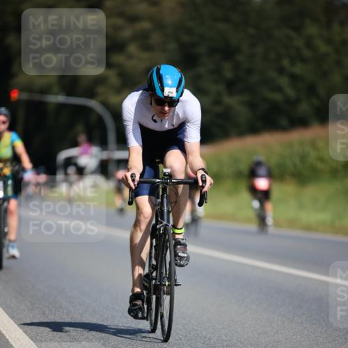 01.09.2024 - 17. Tribühne Triathlon H.Heesch http://msf.ph/oto/6946764 01.09.2024 11:54:12 Radfahren 475, 508, 527, 556, 621, 671, 691, 706 meine-sportfotos.de