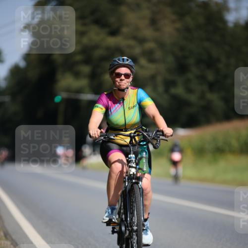 01.09.2024 - 17. Tribühne Triathlon H.Heesch http://msf.ph/oto/6946784 01.09.2024 11:54:14 Radfahren 475, 508, 527, 556, 611, 621, 691 meine-sportfotos.de