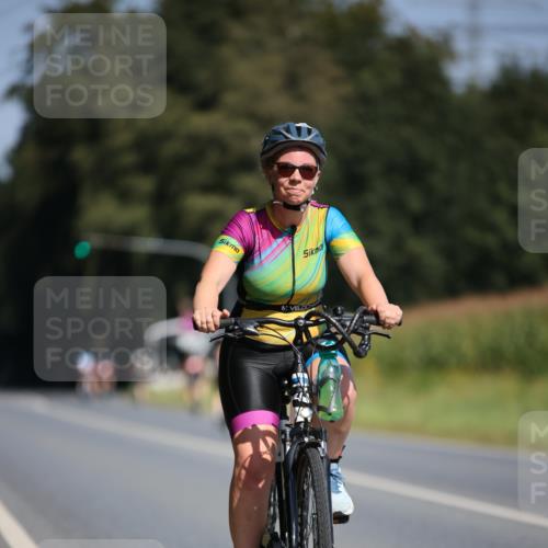 01.09.2024 - 17. Tribühne Triathlon H.Heesch http://msf.ph/oto/6946797 01.09.2024 11:54:14 Radfahren 475, 508, 527, 556, 611, 621, 691 meine-sportfotos.de