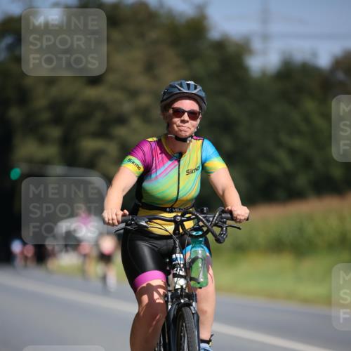 01.09.2024 - 17. Tribühne Triathlon H.Heesch http://msf.ph/oto/6946804 01.09.2024 11:54:14 Radfahren 475, 508, 527, 556, 611, 621, 691 meine-sportfotos.de