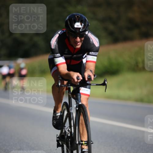 01.09.2024 - 17. Tribühne Triathlon H.Heesch http://msf.ph/oto/6946855 01.09.2024 11:54:28 Radfahren 445, 495, 620, 688 meine-sportfotos.de