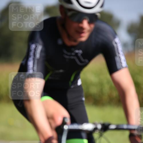 01.09.2024 - 17. Tribühne Triathlon H.Heesch http://msf.ph/oto/6946922 01.09.2024 11:54:53 Radfahren 474, 585, 632, 679 meine-sportfotos.de