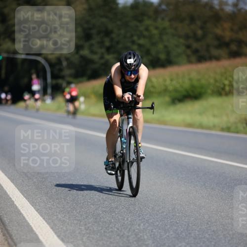01.09.2024 - 17. Tribühne Triathlon H.Heesch http://msf.ph/oto/6946982 01.09.2024 11:56:08 Radfahren 449, 455, 496, 546 meine-sportfotos.de