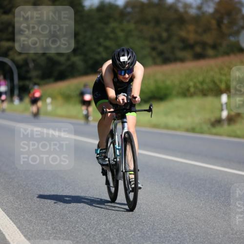 01.09.2024 - 17. Tribühne Triathlon H.Heesch http://msf.ph/oto/6946991 01.09.2024 11:56:08 Radfahren 449, 455, 496, 546 meine-sportfotos.de