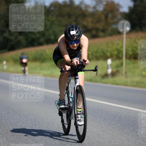 01.09.2024 - 17. Tribühne Triathlon H.Heesch http://msf.ph/oto/6946999 01.09.2024 11:56:08 Radfahren 449, 455, 496, 546 meine-sportfotos.de