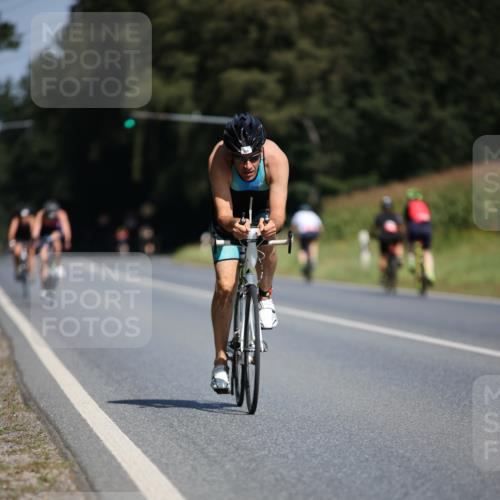 01.09.2024 - 17. Tribühne Triathlon H.Heesch http://msf.ph/oto/6947029 01.09.2024 11:56:27 Radfahren 504, 536, 551, 553, 612, 650 meine-sportfotos.de