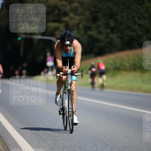 01.09.2024 - 17. Tribühne Triathlon H.Heesch http://msf.ph/oto/6947048 01.09.2024 11:56:27 Radfahren 504, 536, 551, 553, 612, 650 meine-sportfotos.de