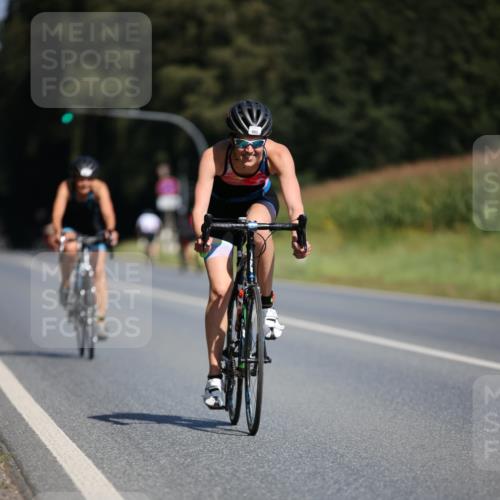 01.09.2024 - 17. Tribühne Triathlon H.Heesch http://msf.ph/oto/6947070 01.09.2024 11:56:31 Radfahren 504, 521, 536, 553, 650 meine-sportfotos.de