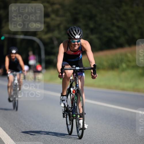 01.09.2024 - 17. Tribühne Triathlon H.Heesch http://msf.ph/oto/6947083 01.09.2024 11:56:32 Radfahren 450, 504, 521, 536, 553, 650 meine-sportfotos.de