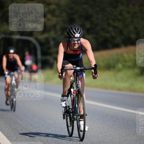 01.09.2024 - 17. Tribühne Triathlon H.Heesch http://msf.ph/oto/6947086 01.09.2024 11:56:32 Radfahren 450, 504, 521, 536, 553, 650 meine-sportfotos.de