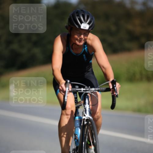 01.09.2024 - 17. Tribühne Triathlon H.Heesch http://msf.ph/oto/6947121 01.09.2024 11:56:34 Radfahren 450, 504, 521, 553, 650 meine-sportfotos.de