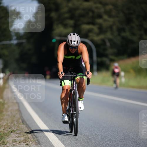 01.09.2024 - 17. Tribühne Triathlon H.Heesch http://msf.ph/oto/6947140 01.09.2024 11:56:46 Radfahren 460, 509, 570, 590, 635, 637 meine-sportfotos.de