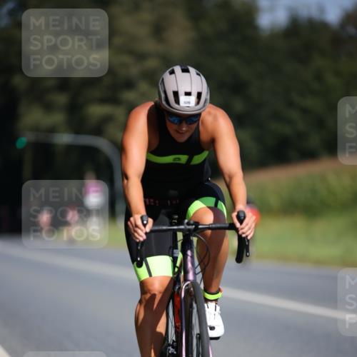 01.09.2024 - 17. Tribühne Triathlon H.Heesch http://msf.ph/oto/6947169 01.09.2024 11:56:47 Radfahren 460, 509, 570, 590, 635, 637 meine-sportfotos.de