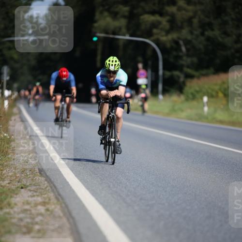 01.09.2024 - 17. Tribühne Triathlon H.Heesch http://msf.ph/oto/6947190 01.09.2024 11:57:10 Radfahren 479, 487, 593, 625, 642, 647 meine-sportfotos.de