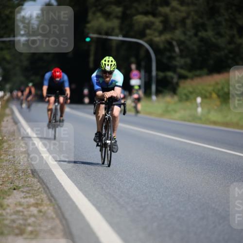 01.09.2024 - 17. Tribühne Triathlon H.Heesch http://msf.ph/oto/6947192 01.09.2024 11:57:10 Radfahren 479, 487, 593, 625, 642, 647 meine-sportfotos.de