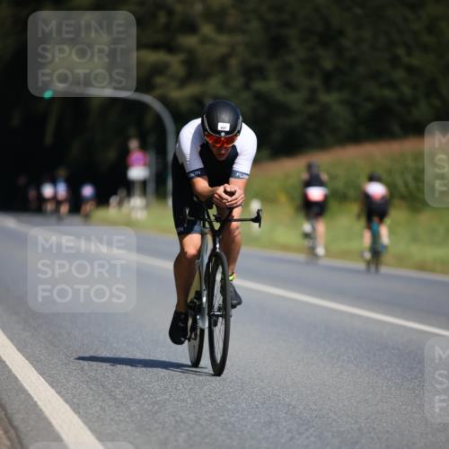 01.09.2024 - 17. Tribühne Triathlon H.Heesch http://msf.ph/oto/6947325 01.09.2024 11:57:42 Radfahren 481, 485, 557, 586, 607, 636, 651, 690, 708 meine-sportfotos.de