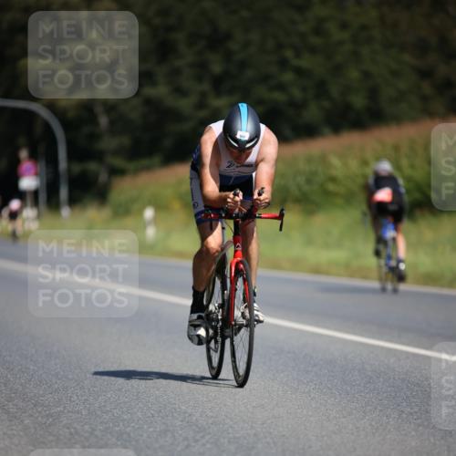 01.09.2024 - 17. Tribühne Triathlon H.Heesch http://msf.ph/oto/6947364 01.09.2024 11:57:50 Radfahren 465, 481, 485, 557, 586, 636, 644, 696, 708, 712 meine-sportfotos.de